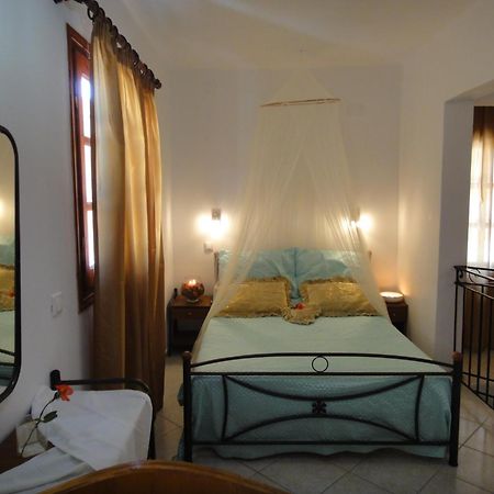 Captain'S Suites Symi Bagian luar foto